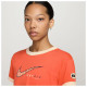 Nike Γυναικεία κοντομάνικη μπλούζα Sportswear Club Motorsport Tee Nike Γυναικεία κοντομάνικη μπλούζα Sportswear Club Motorsport Tee